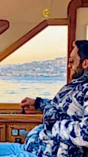 The Bosphorus was both winter and summer today | A professional and exclusive sea experience, every day of the year. ❄️🌊 #goldencitytours #bosphorussunsetcruise #private #yatkiralamaistanbul